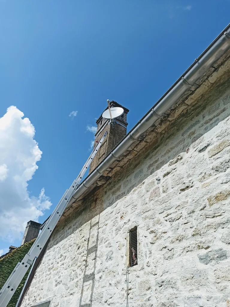 Antenne satellite a Avanne-Aveney - Electri-Secure